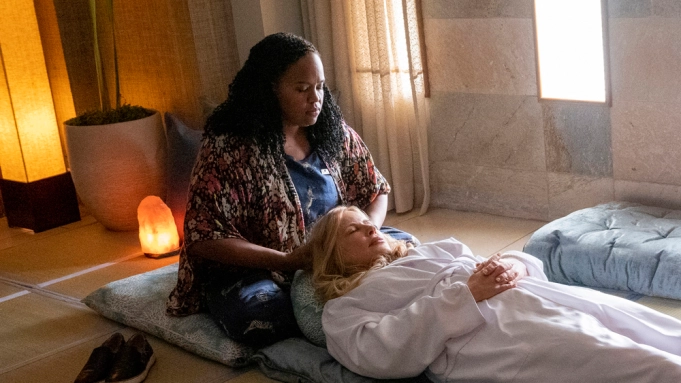 Наташа Ротвелл вернется к роли Белинды в третьем сезоне сериала «Белый лотос»_21400